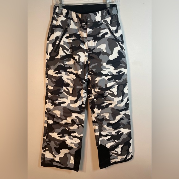 The North Face Freedom Insulated Snow Pant Camo Gray/Black/White Boys Large
